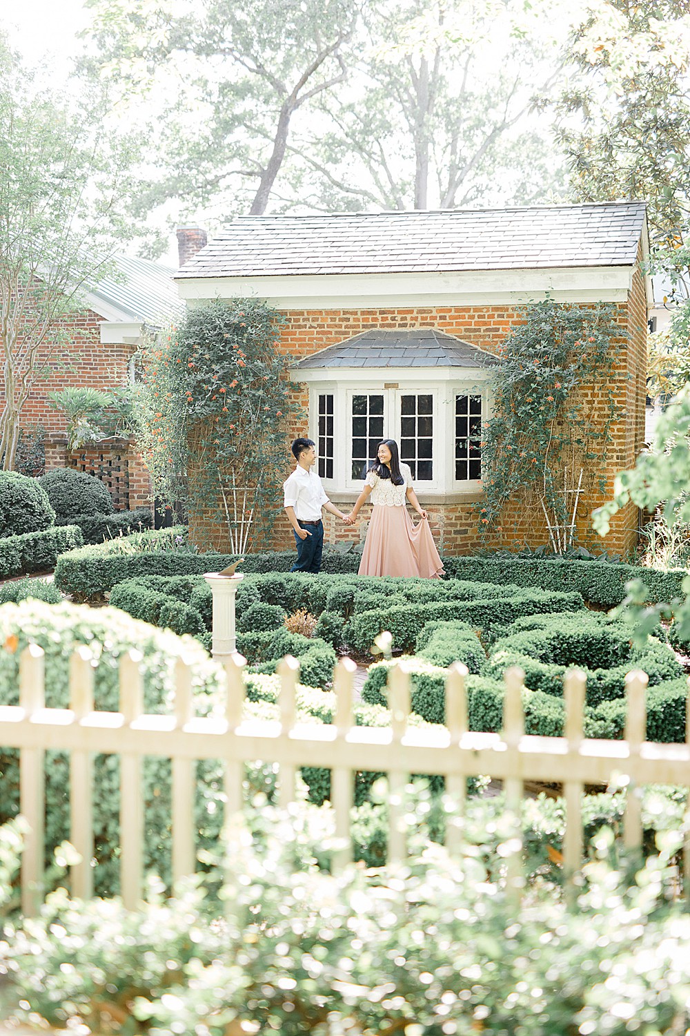 university of georgia engagement photography at founders garden