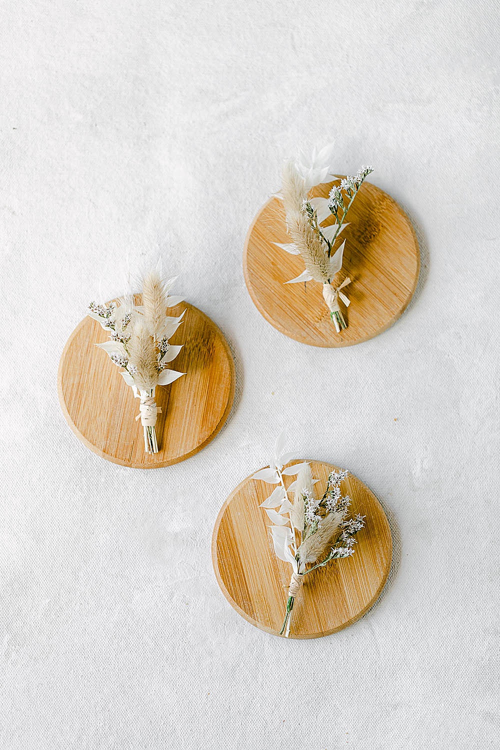 Dried floral boutonnieres