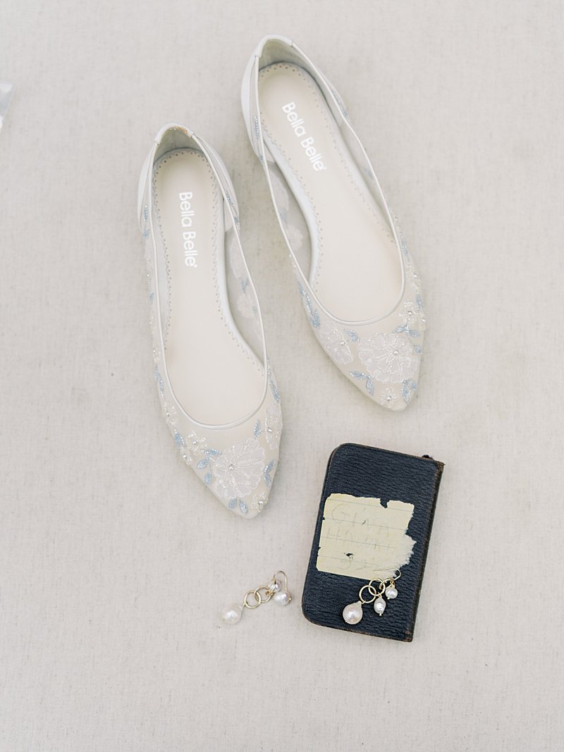 Flat wedding shoes
