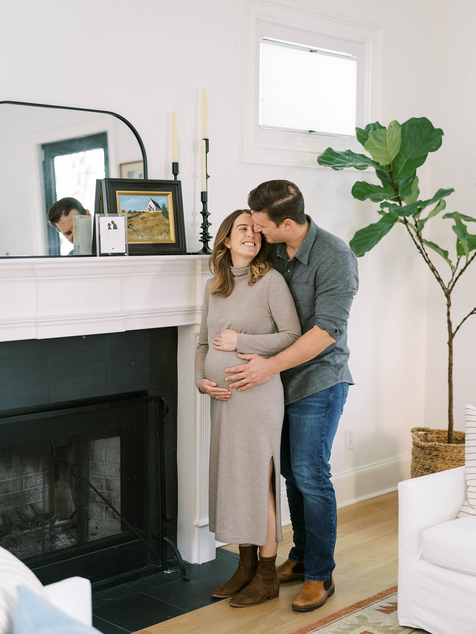 At home maternity portraits