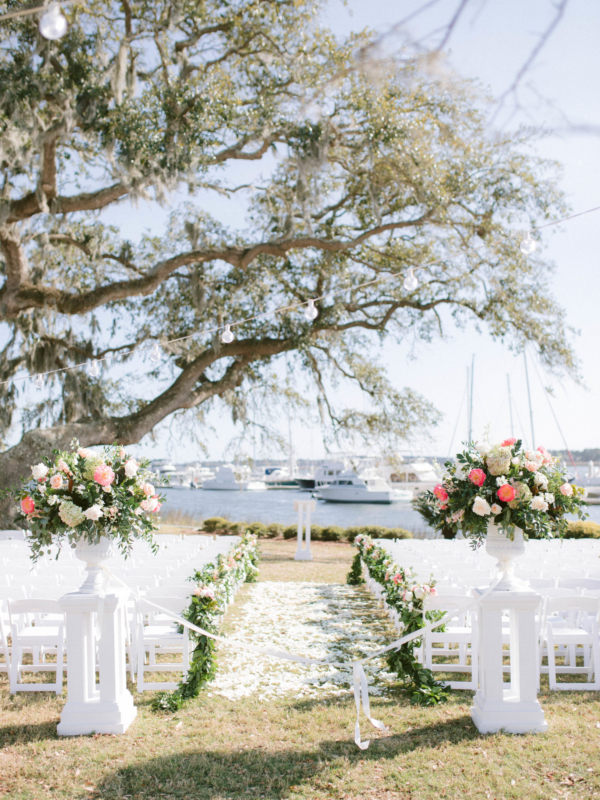 Savannah Yacht Club wedding ceremony designed by Tara Skinner Events